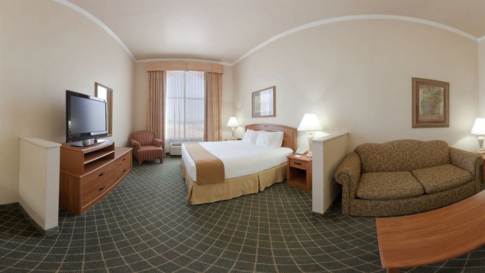 Express & Nw - Lakeline By Ihg Hotel 2*
